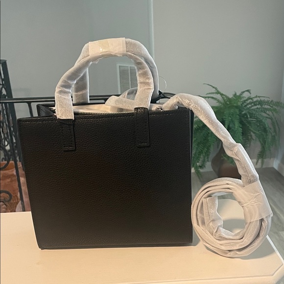 Marc Jacobs Black Square Top-Handle Tote with Shoulder Strap - Picture 6 of 6